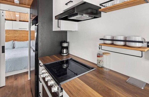 Morrisville House | Cozy Tiny House w/Beautiful Stowe Mountain Views!