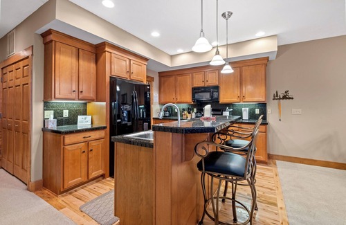 Champion House | Cozy top of the mountain retreat at 7Springs Resort