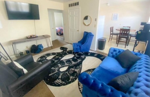 Trenton Apartment | Cozy Two Bedroom Apartment in the City Center
