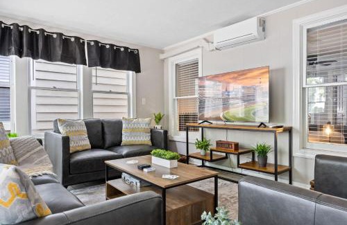 Bonnycastle Apartment | Cozy & Updated Unit in the Heart of the Highlands