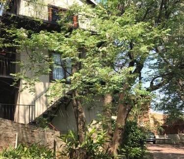 Baileys Muckleneuk House | Cozy Urban Oasis in Hatfield