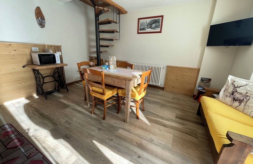 Guglielmo House | Cozy vacation home surrounded by nature, pets allowed.