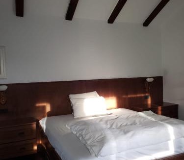 Veliko Trgovisce Villa | Cozy villa near the swimming pools