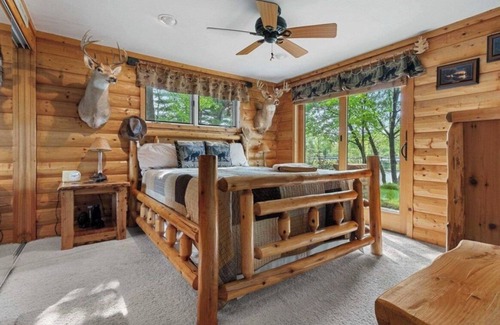 Crivitz Cabin | Cozy waterfront cabin retreat in Crivitz WI