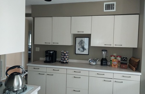 Port Washington House | Cozy Waterfront Stay: 30 Min train to NYC, USOpen, Golf, Citifield, MSG & Mets.