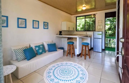 Villarreal Apartment | Cozy Well-Lit Apartment for Female Solo Travelers