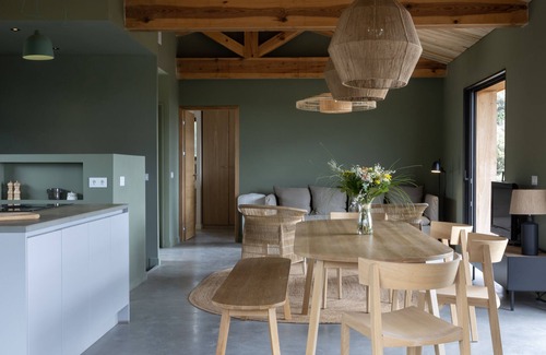 Pianotolli-Caldarello Villa | Cozy wooden villa, with pool, sea view, close to beaches