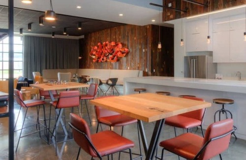 Lower Lawrenceville Apartment | Cozysuites Boutique SDO Lawrenceville