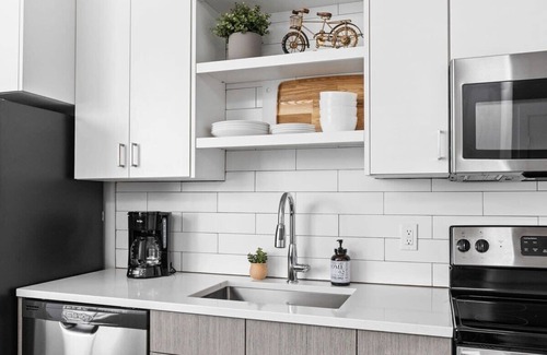 Cole-Noble District Apartment | CozySuites Studio Near Whole Foods