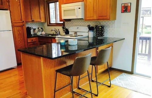 Lake Ariel Cabin | Cozyup@Catalan Caseta~Fall Foliage, Harvest Fest!