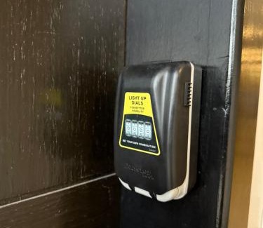 Pasay Apartment | Cozyvilla at 81 Newport Blvd walk to NAIA T3 Marriott & Resorts World Casino & Newport Mall for 5 Pax FREE PARKING!