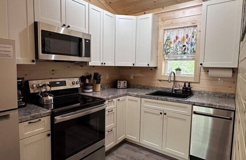 Town Hill Cottage | Cranberry Cottage-Gateway to Acadia National Park!