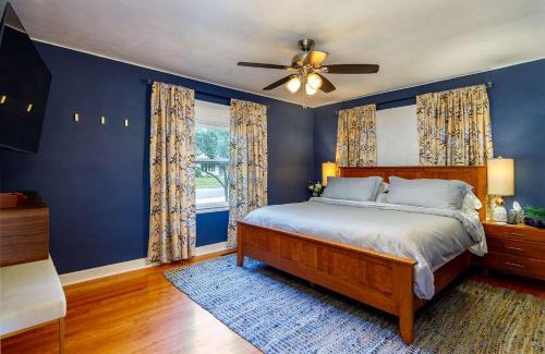 Ames House | Crane Haven - Fresh Boutique Stay, Cozy Inside & Out