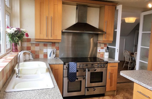 Crantock House | Crantock Cottage, stunning sea views, 10 mins to beach & equipped for children