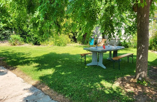 Chartres House | Createur DE Souvenirs