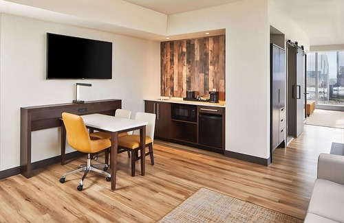 Sobro Hotel | Creative Hideaway in Music City! Pet-friendly, Indoor Pool, Kitchenette!