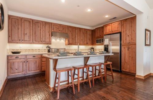 Mammoth Lakes House | Creekhouse 1312