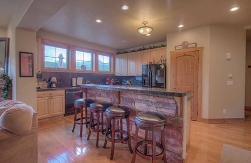 Vista Point House | Creekside Breckenridge Gem: Hot Tub and Fire Pit