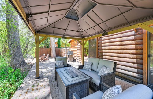 Christopher Creek Cabin | Creekside Cabin Retreat w/Private Deck in Payson