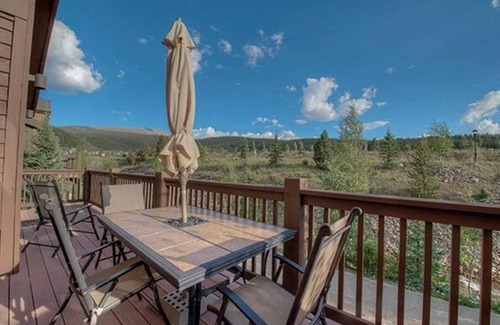Vista Point Apartment | Creekside Home 202