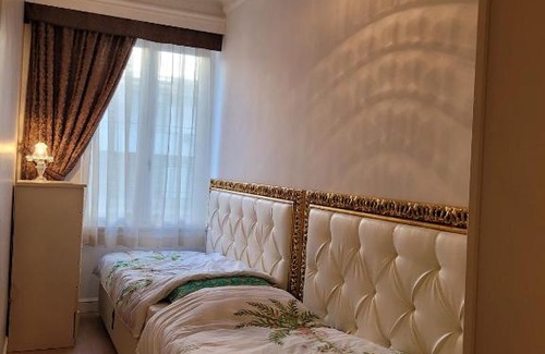 Rijeka Apartment | Cremed or1