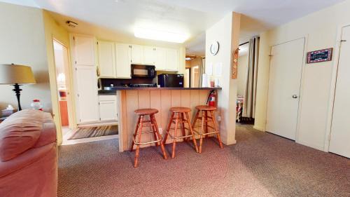 Mammoth Lakes Apartment | Crestview #25 condo