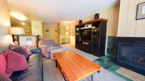 Mammoth Lakes Apartment | Crestview #25 condo