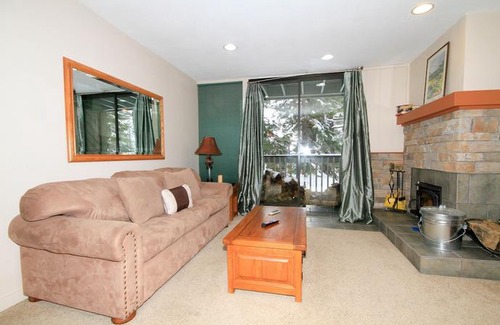 Mammoth Lakes House | Crestview #63