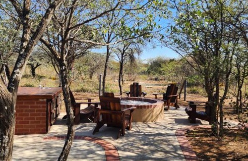 Hammanskraal Cabin | Crimson Bush Lodge