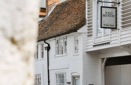 Canterbury House | Crippens, Scrumdiddlyumptious, Historic, Wood Fire,Parking, EV, Dead Center