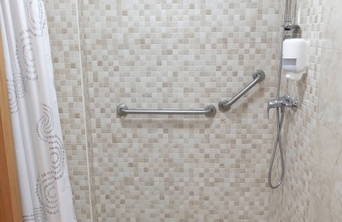 Pozuelo de Alarcon Hotel | Cristo rey Pozuelo