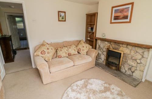 Timsbury House | Crooked Well