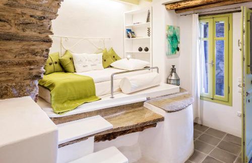 Tripotamos Hotel | Crossroads Inn Traditional Lodging