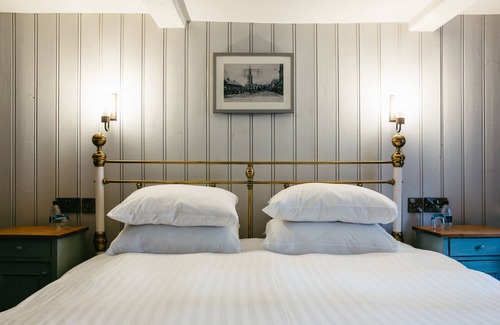 Stamford Hotel | Crown Hotel Stamford