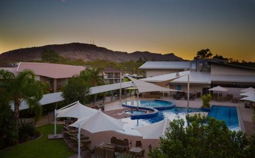Desert Springs Hotel | Crowne Plaza Alice Springs Lasseters by IHG