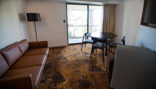 Desert Springs Hotel | Crowne Plaza Alice Springs Lasseters by IHG