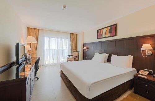 Konyaalti Hotel | Crowne Plaza Antalya by IHG