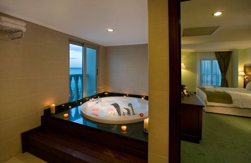 Konyaalti Hotel | Crowne Plaza Hotel Antalya by IHG