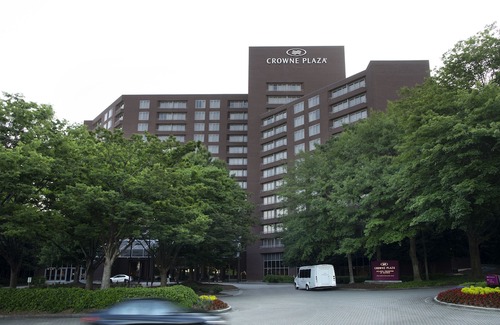 Dunwoody Hotel | Crowne Plaza Hotel Atlanta Perimeter at Ravinia, an Ihg Hotel