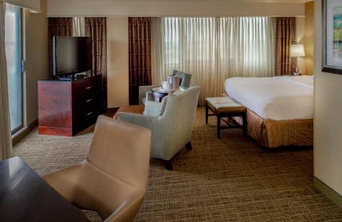 Bridgeton Hotel | Crowne Plaza Hotel St. Louis Airport by IHG