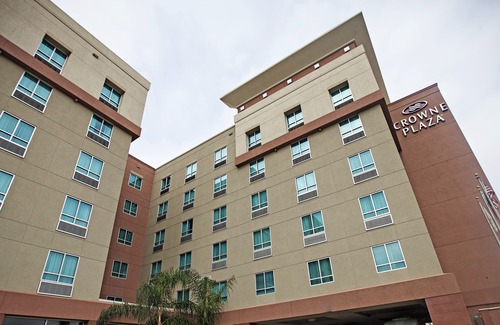 The Villages Hotel | Crowne Plaza Houston Galleria Area, an Ihg Hotel