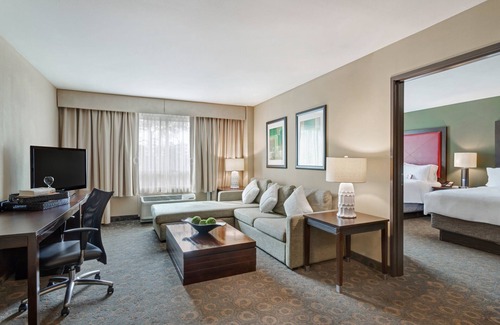 The Villages Hotel | Crowne Plaza Houston Galleria Area by IHG