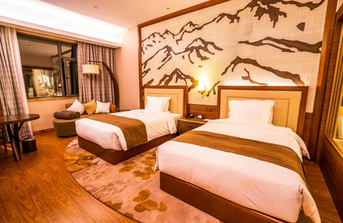 Changbai Mountain North Slope Hotel | Crowne Plaza Resort Changbaishan Hot Spring by IHG