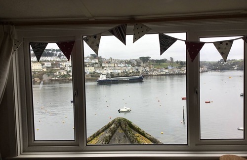 Polruan Apartment | Crow’s Nest, Polruan with mesmerising views!