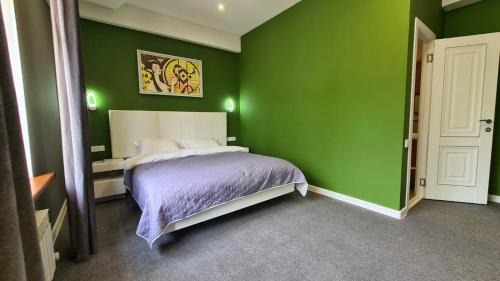 Almaty Bed & Breakfast | CryptoHotel.Club