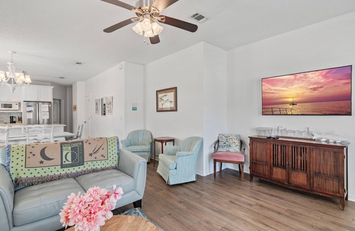 Clipper Cove House | ☀Crystal Beach~Community Pool~Pet Friendly~3BR Our Summer House🌅