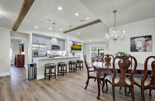 Fredericksburg House | Crystal Cow Haus!