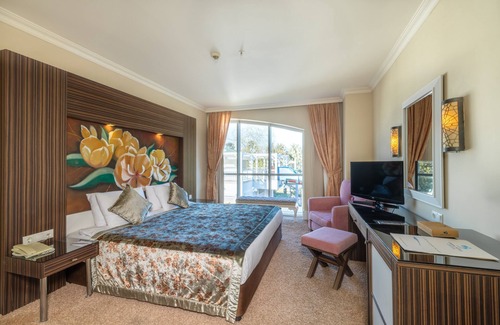 Kemer Resort | Crystal De Luxe Resort & Spa – All Inclusive