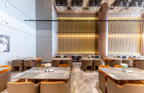 Haining Road Hotel | Crystal Hotel Shanghai North Sichuan Road on the Bund