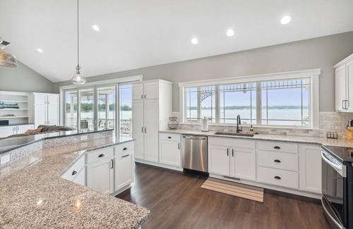 Crystal Condo | Crystal Lakefront Luxury Condo – North Shore, Crystal, Michigan